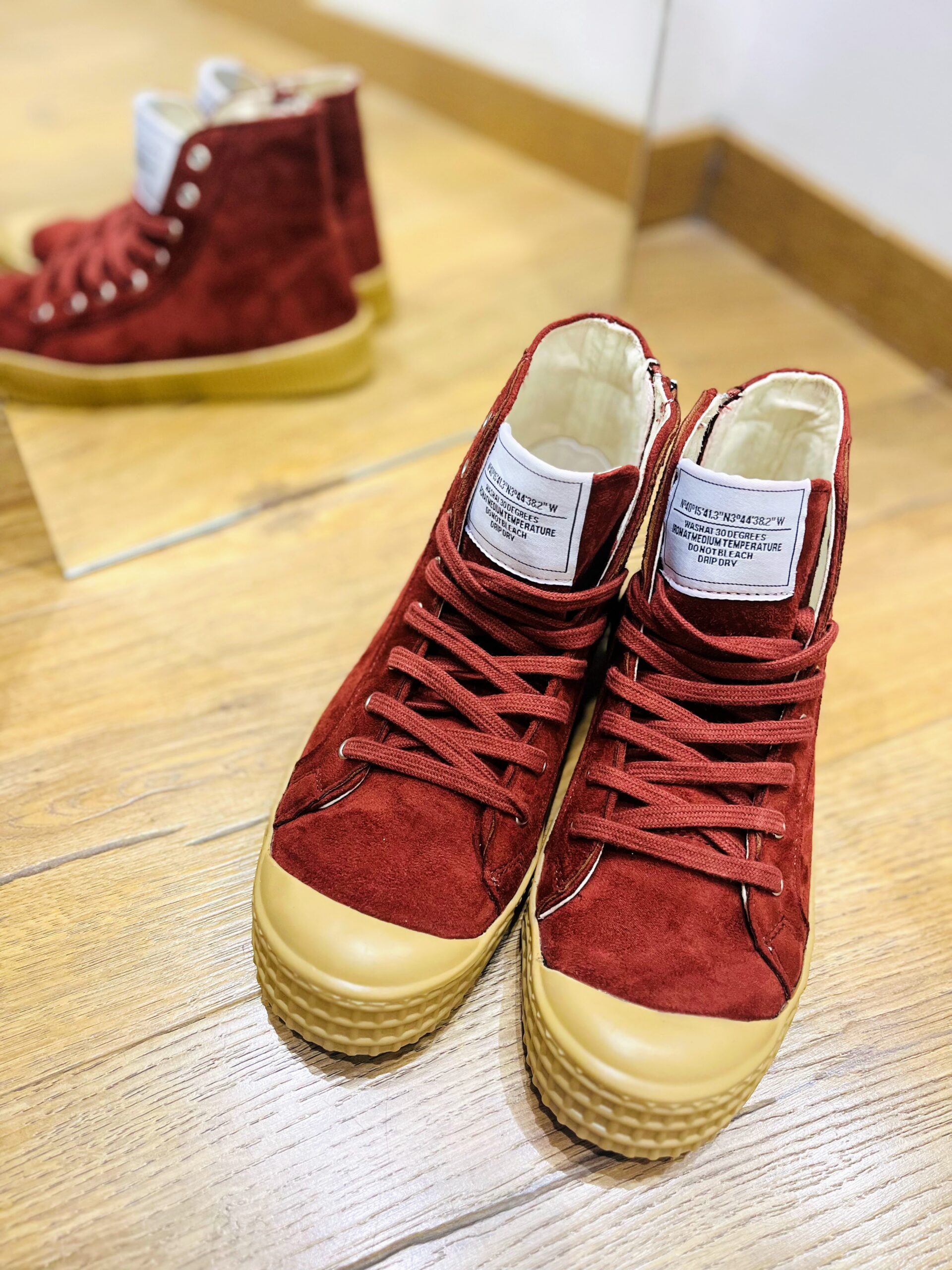 Basket montante bordeaux avec zip intérieur